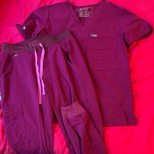 Figs Maroon Scrub Set